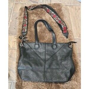 New Rare Black Pebbled Vegan Leather Crossbody Tote Wide Rose Floral Strap 17x12